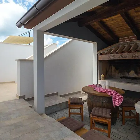 Mala Halu Holiday home