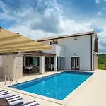 Сasa de vacaciones Mala Halu