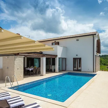 Holiday home Mala Halu