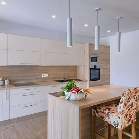 Holiday home Mala Halu