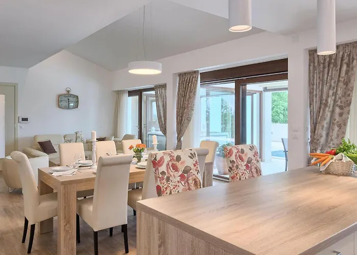 Vikendica Mala Halu *