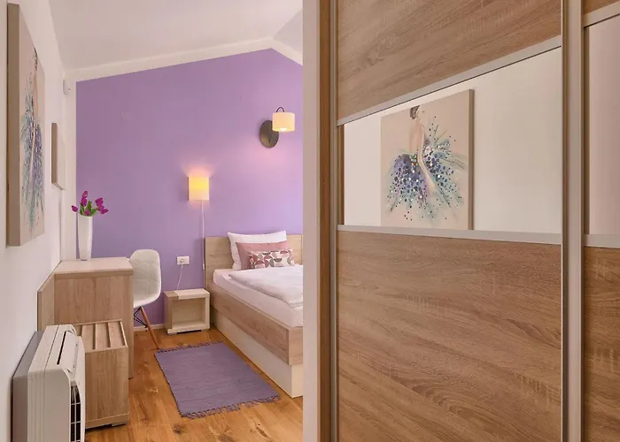 Mala Halu Vikendica Katun Gracanski