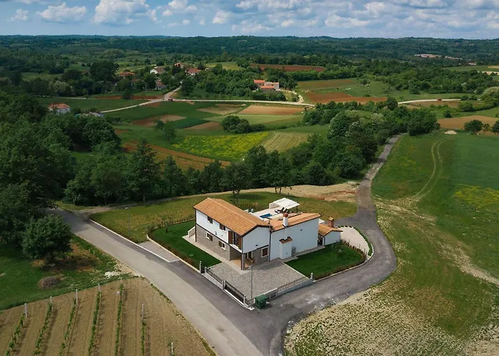 Mala Halu Vikendica Katun Gracanski